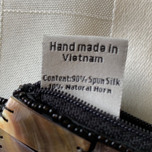 mod by design handmade in Vietnam. Natural spun silk and horn. - Picture 6 of 8